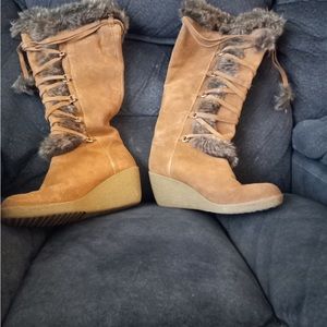 Michael Kors size 8 tan boots